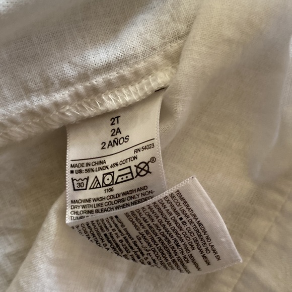 🧸Old Navy White Button Down Shirt - Picture 6 of 6